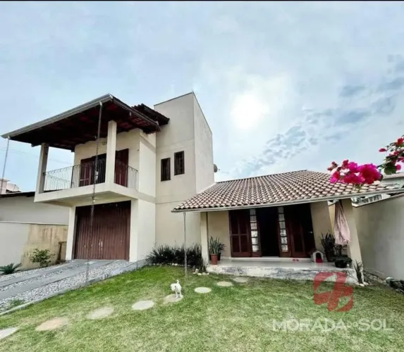 Casa à Venda em Ribanceira do Sul, 3 Quartos, 145m² - R$685mil