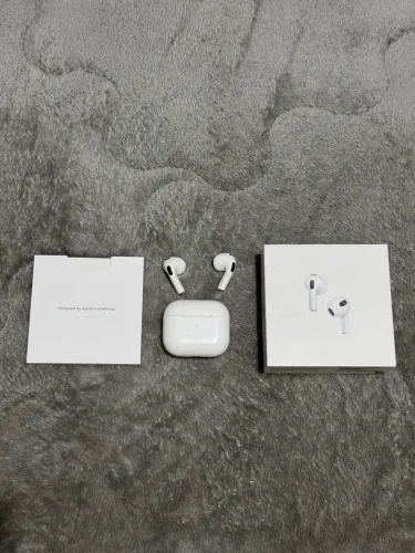 Air pods 3 - detalhe lado esquerdo