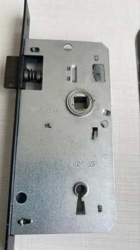 Fechaduras STAM 813/35