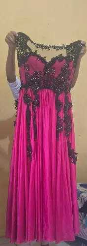 Vestido 15 anos e coroa .