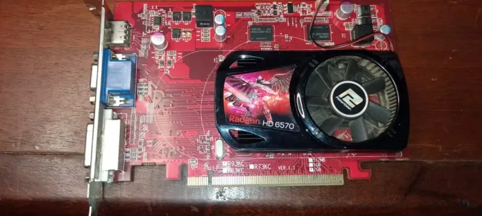 Placa de Vídeo ATI Radeon 2gb