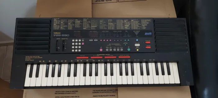 TECLADO YAMAHA PSS-590