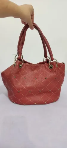 Bolsa de couro vermelha