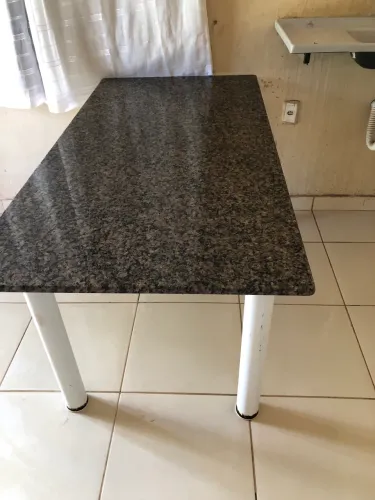 Mesa de mármore