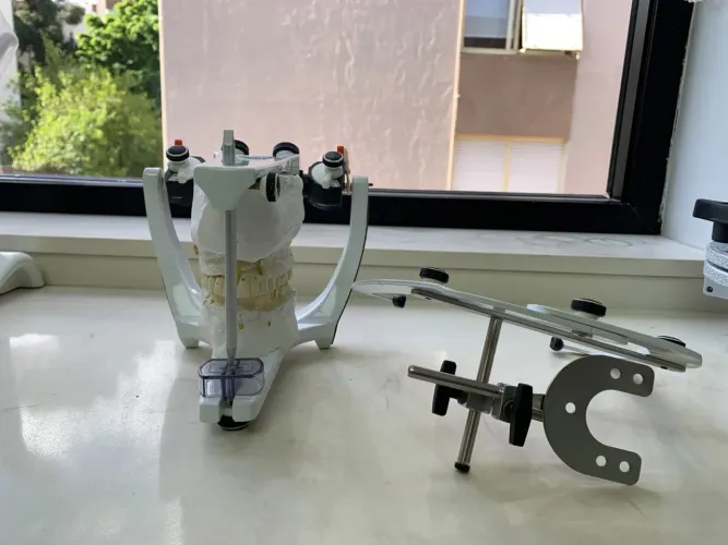 Articulador Odontológico semi ajustável Bioart