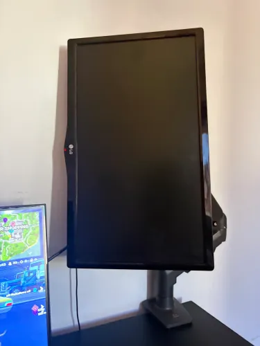 Monitor 24p LG