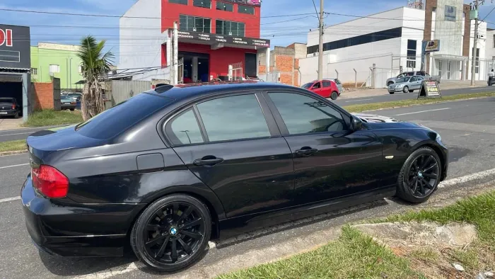 BMW 320I A 2011