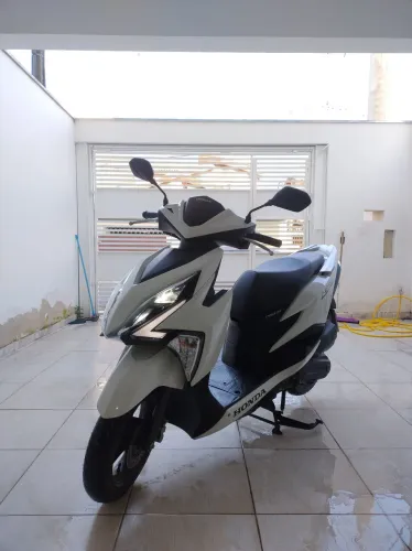 Honda Elite novíssima 