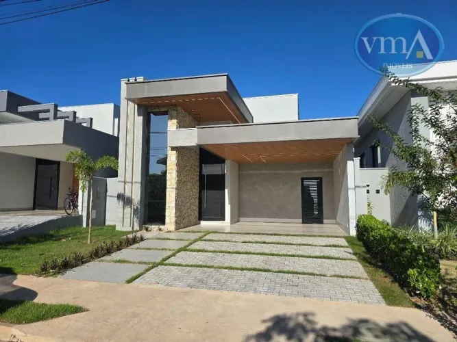 Vendo Casa Térrea, 155,00 m2, 3 Suítes, Condomínio Belvedere 2, Região Jardim Imperial, Cu