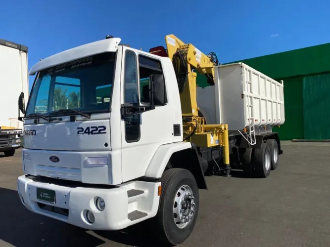 Ford Cargo 2422 2008