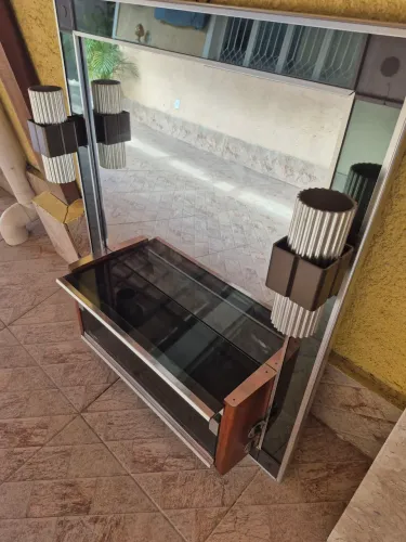 Vende-se Uma Luminária de banheiro