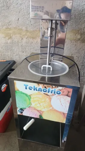 Máquina de sorvete teknofrio sv30