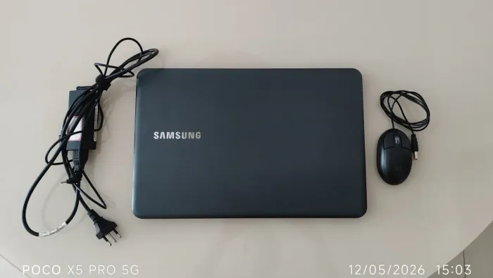 Notebook Samsung Cinza R$ 800.