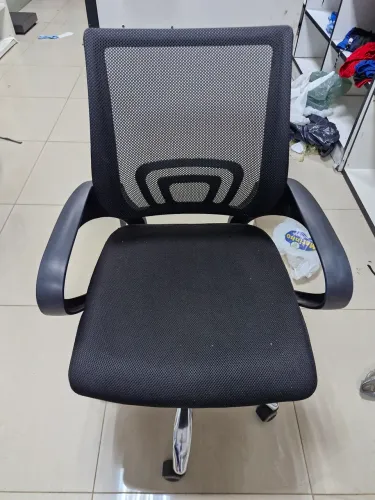 CADEIRA GIRATÓRIA TIPO ESCRITÓRIO