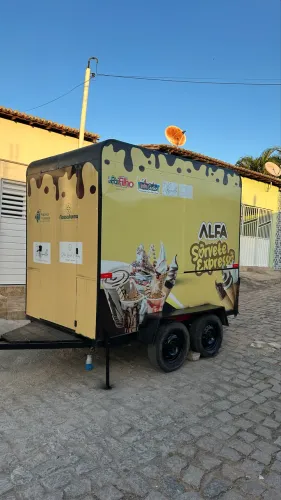 OPORTUNIDADE-Vendo treiller de sorvete expresso completo