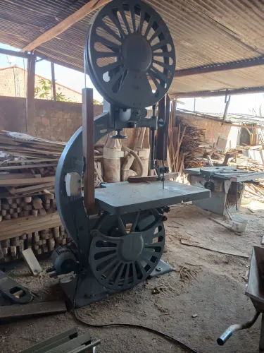 Serra de fita industrial para madeira