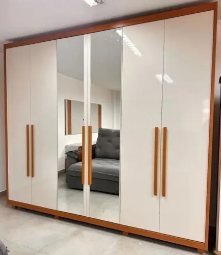 Guarda roupa sedan novo