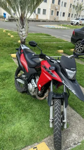 Vende-se uma XRE 300
