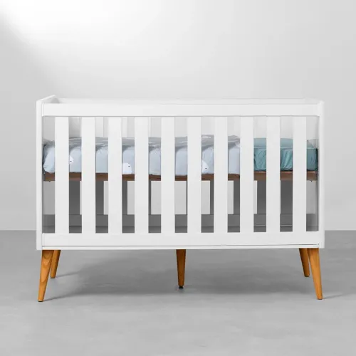 Berço Mini Cama Theo com Pés Retrô Mel - Branco