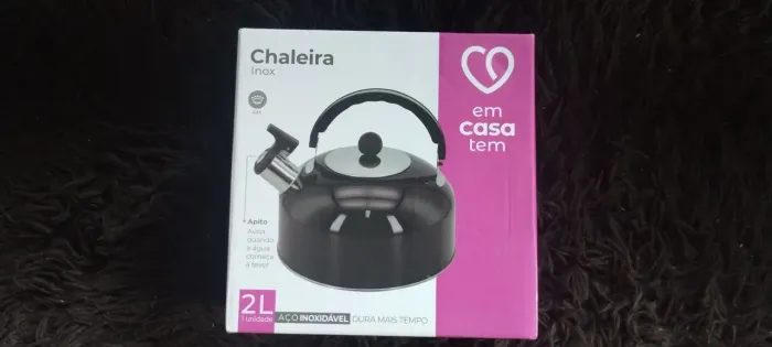 chaleira que apita ao levantar fervura
