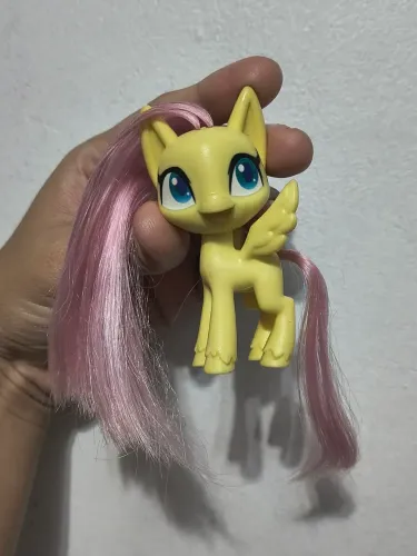 My little pony fluttershy 8cm