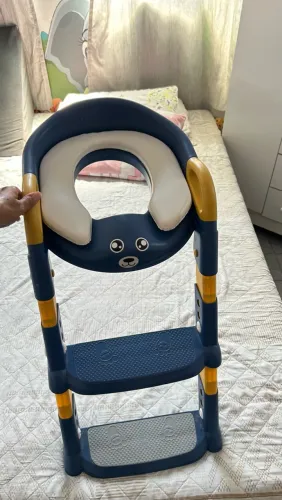 Vendo assento redutor infantil com escada
