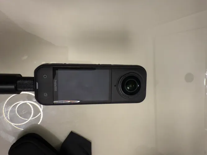 Câmera insta 360
