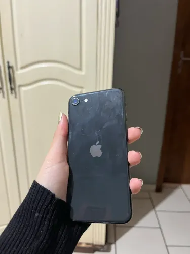 Iphone SE 2ª geração (conserto ou retirada de peças)