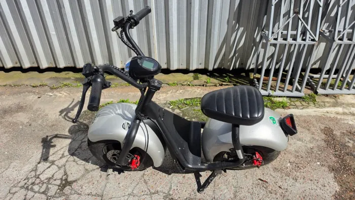 Scooter Elétrica TUI 1000 Watts 30 km 