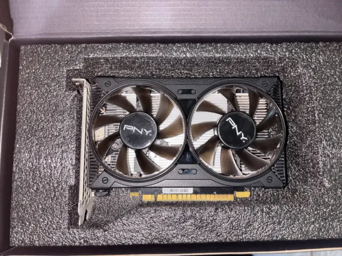 PLACA DE VÍDEO PNY GEFORCE GTX 1650 4GB usada