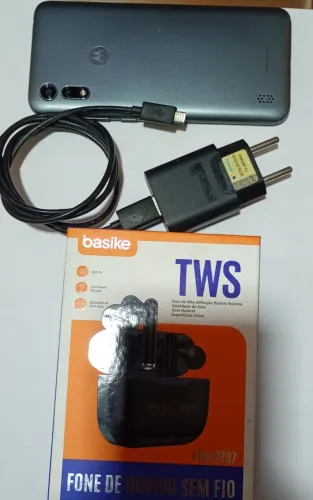 Celular motoe