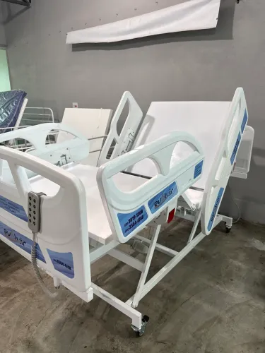 Cama hospitalar motorizada super luxo com 8 movimentos 