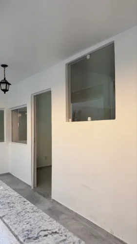 CASA REFORMADA EM BANCO DE AREIA