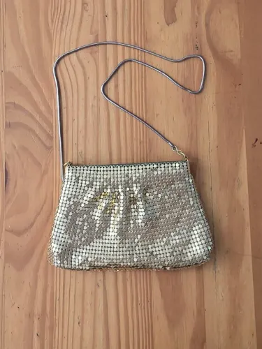 Bolsa  Vintage De Malha Metal Dourada