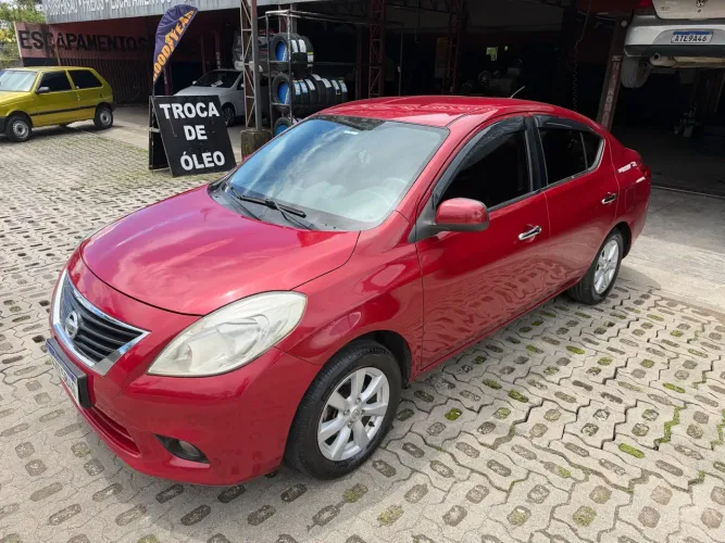 Nissan Versa SL 1.6 16V Flex Fuel 4P Mec. 2014