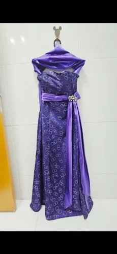Vestido de festa, longo, tomara que caia, roxo, super acinturado, tam P