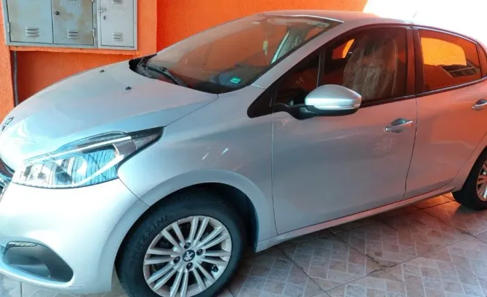 Peugeot 208 Active 1.2 Flex 12V 5P Mec. 2020