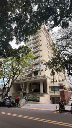 FINÍSSIMO 3 SUÍTES - JUNTO A BEIRAMAR