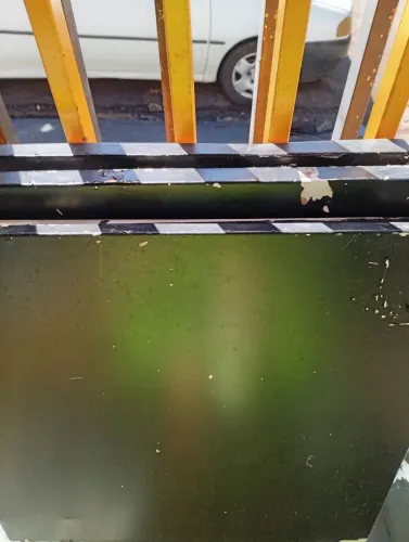 Vendo 3 mesas e 8 cadeira de ferro pra bar , depósito etc
