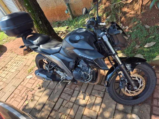 Yamaha Fazer FZ25 2023 - Preta Fosca - Impecável!