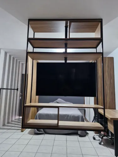 Estante + suporte para televisão giratória