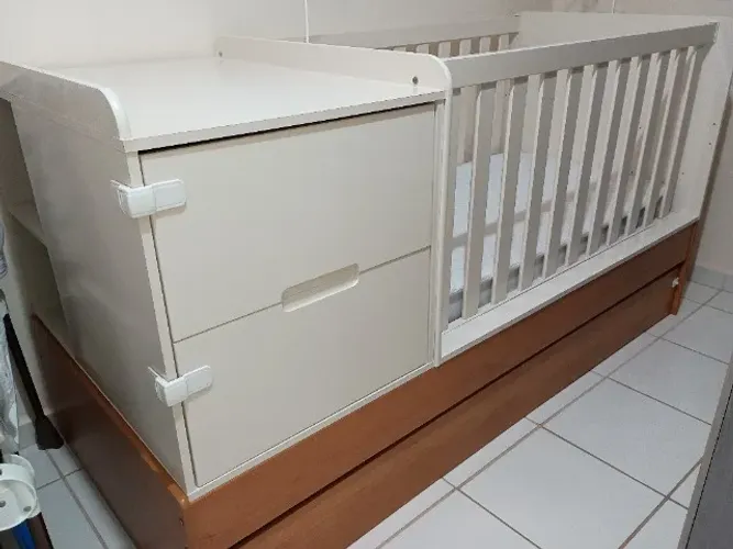 Lindo Berço Completo Com Cama Auxiliar e Comuda Nicho(Novo) Cor Bege Claro
