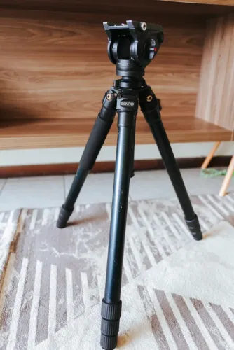 Kit Vídeo Profissional: Tripé Benro Mach3 TMA37AL + Cabeça Fluida Manfrotto MVH500AH
