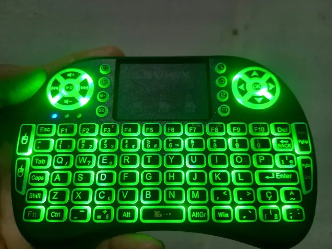 Teclado mouse iluminação RGB compatível com tv tvbox PC projetor etc novo