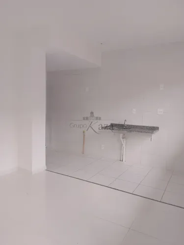 Oportunidade - Casa em Condomínio - Condomínios Bosque das Cerejeiras I - Eugênio de Mello