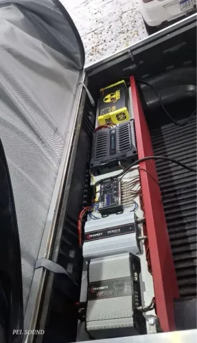 Amplificadores e módulos Automotivo