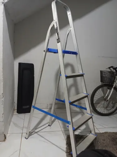 Escada mor 5 degrau nova
