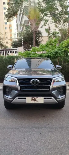 Toyota Hilux SW4 SRX 4X4 2.8 TDI 16V Dies. Aut. 2021