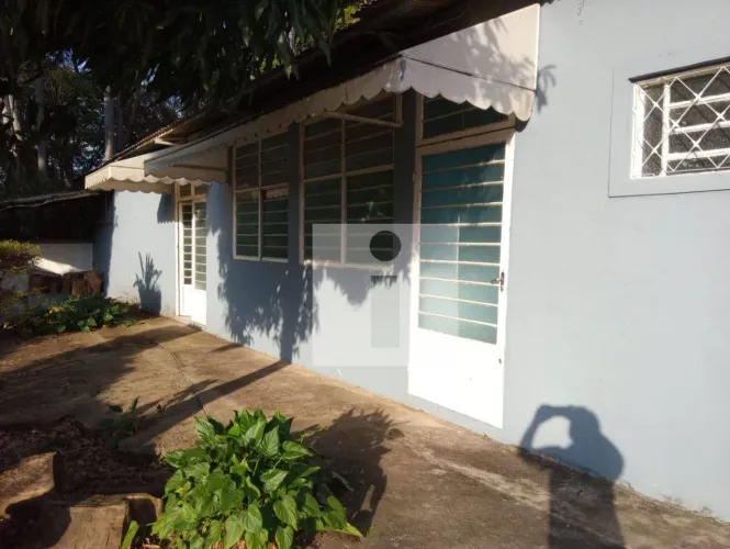 Amplo salão para locação em Sousas!