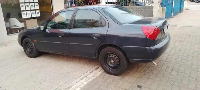 Ford Mondeo CLX 2.0i 4P MEC 1997